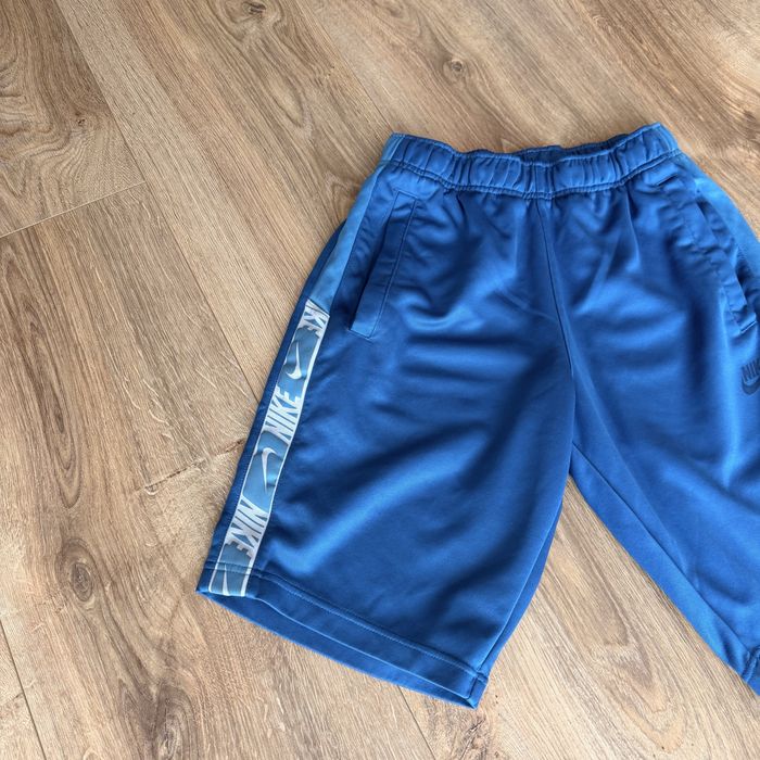 Чоловічі шорти Nike  ( розмір S)