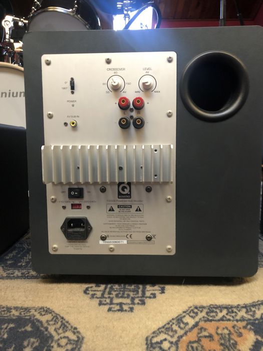 Colunas + Sub-Woofer Q Acoustics  como novas