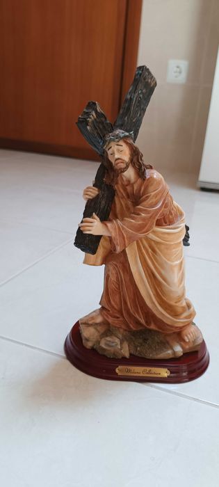Várias imagens religiosas