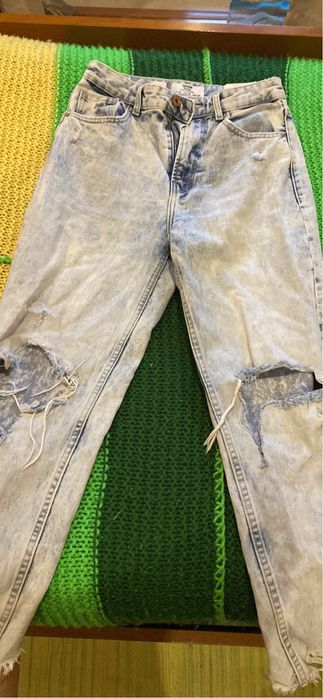 Mom jeans rasgadas Bershka