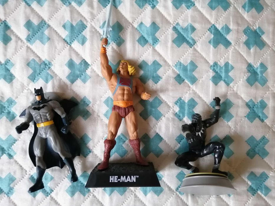 Bonecos de super heróis