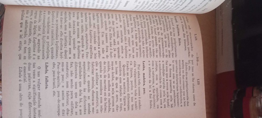 Dicionário dos Sinónimos Poético e Epítetos da Língua Portuguesa, 1949