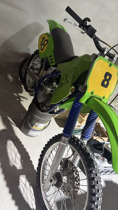 Montagem de Kawasaki 250
