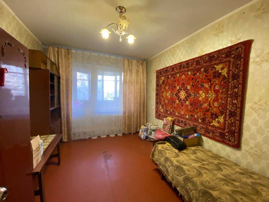 Продаётся трёхкомнатная квартира на мкрн. районе Солнечный