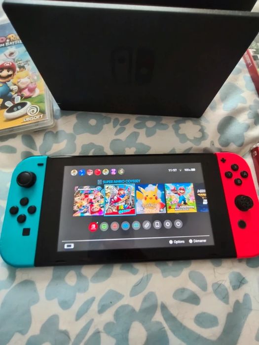 Nintendo Switch com Dock, Joy-Cons e 3 Jogos