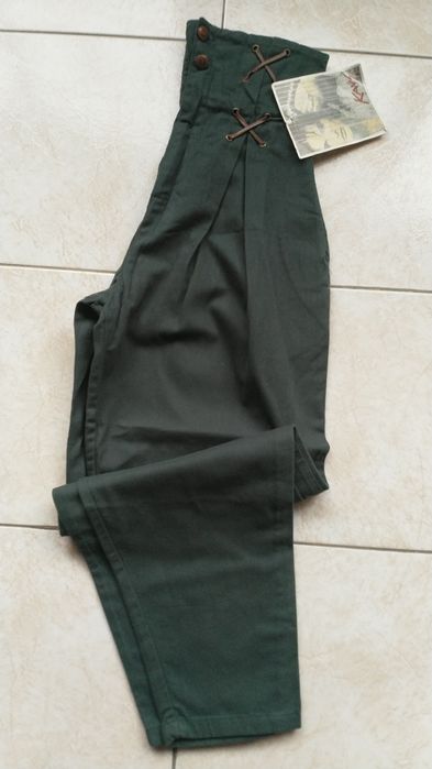 Calças para mulher.