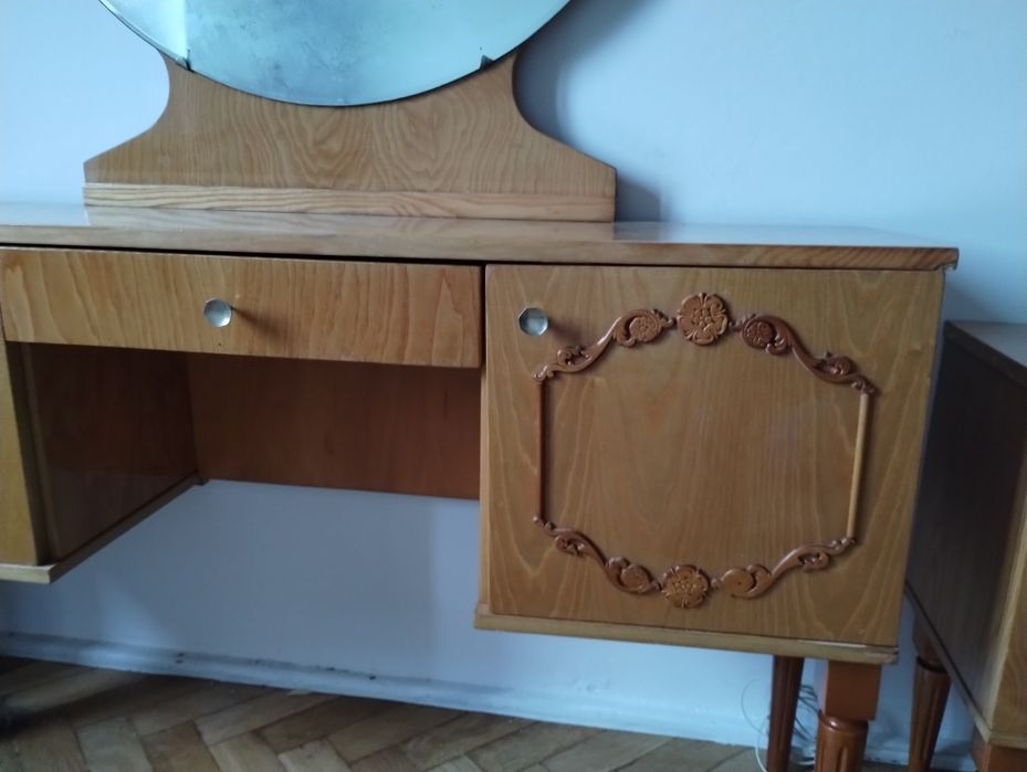 Komplet mebli do sypialni