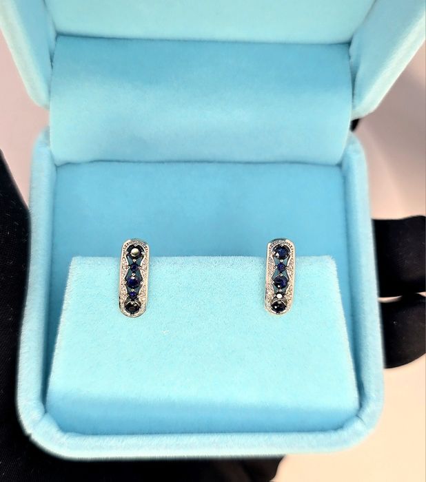 Сережки с бриллиантами и сапфирами