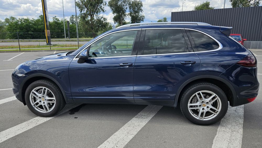 Porsche Cayenne 2011 VIN WP1ZZZ92ZBLA35164 фото оголошення 7 з 24