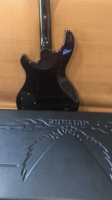 Guitarra Dean Hardtail Made in Japan com hardcase
