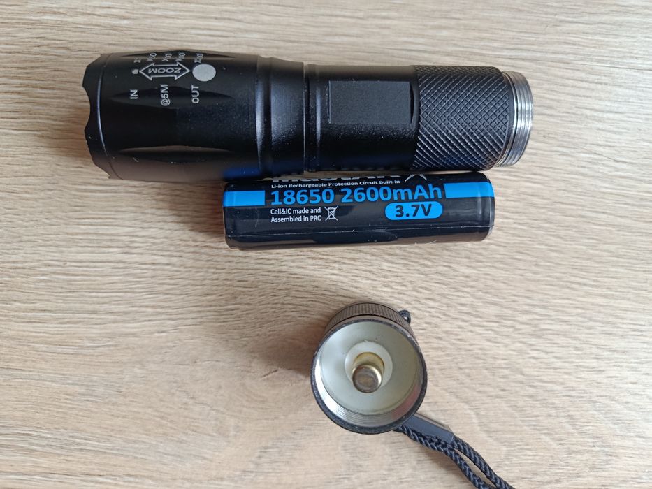 Світлодіодний LED ліхтарик ручний