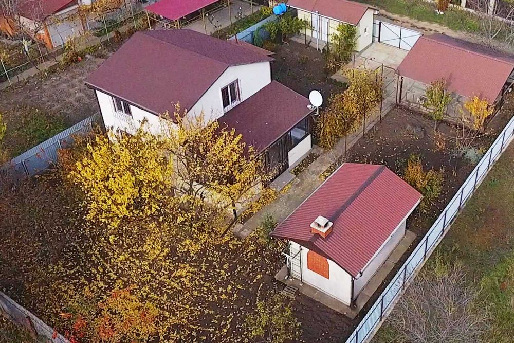 Продам дом в Каролино-Бугазе. Отопление, веранда, мангал, парковка.