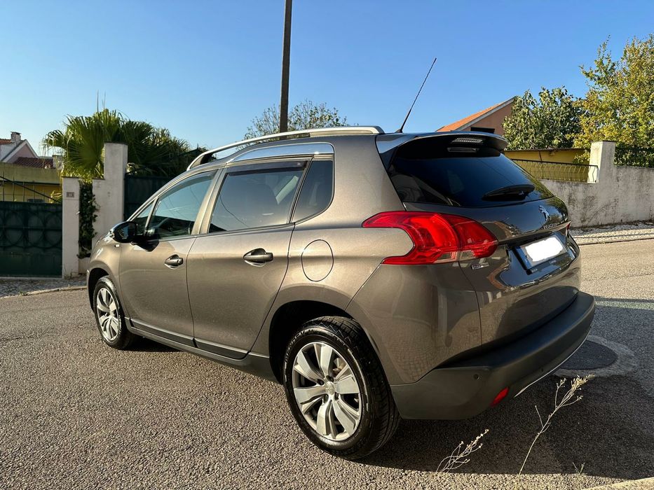 Peugeot 2008 1.2 Style foto 5