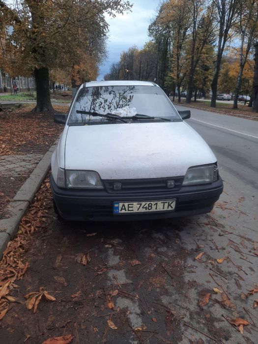 Продам Opel кадет 1990 год мотор 1.6 газ бензин