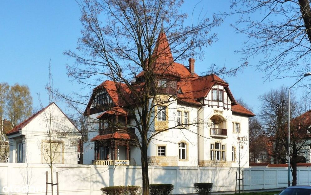 Willa dla pracowników – 16 pokoi z prywatnymi łazienkami