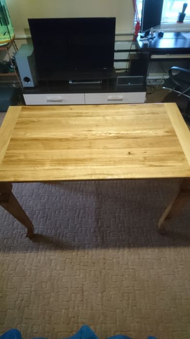 Кухонный стол с табуретками