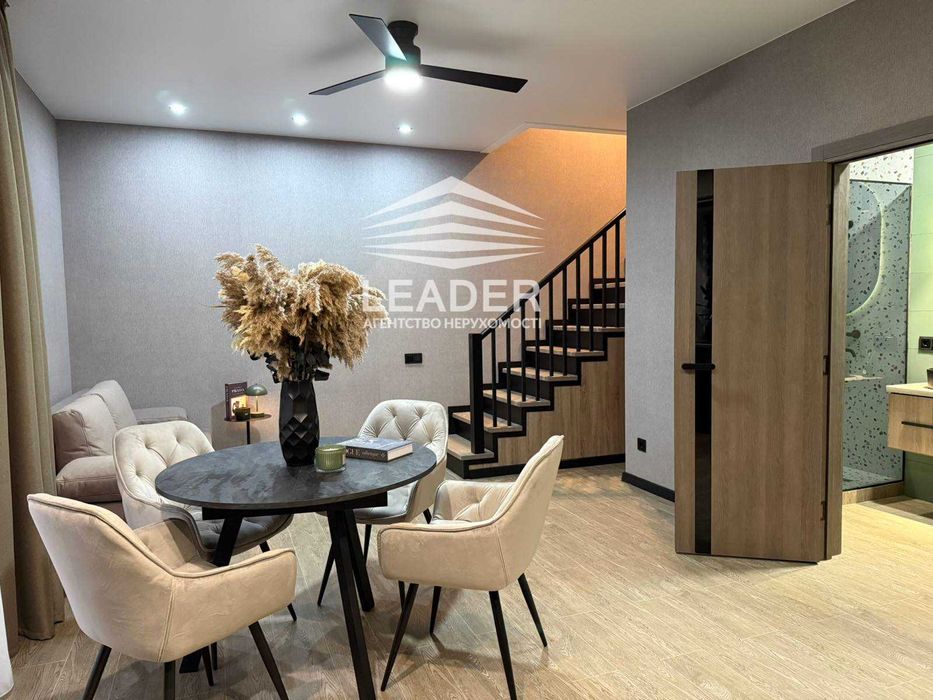 Продам Таунхаус-ДИЗАЙНЕРСЬКИЙ-ЯКІСНИЙ-Два санвузли-Ванна+душова.Газ!