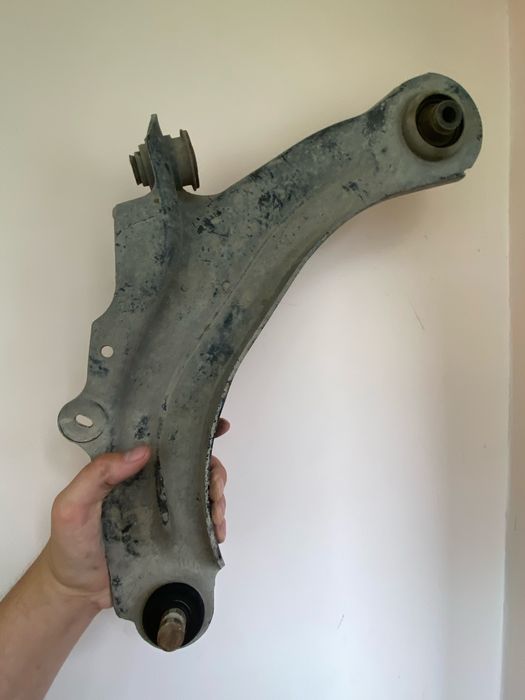 Продам важіль підвіски меган 2 ціна за 2 шт