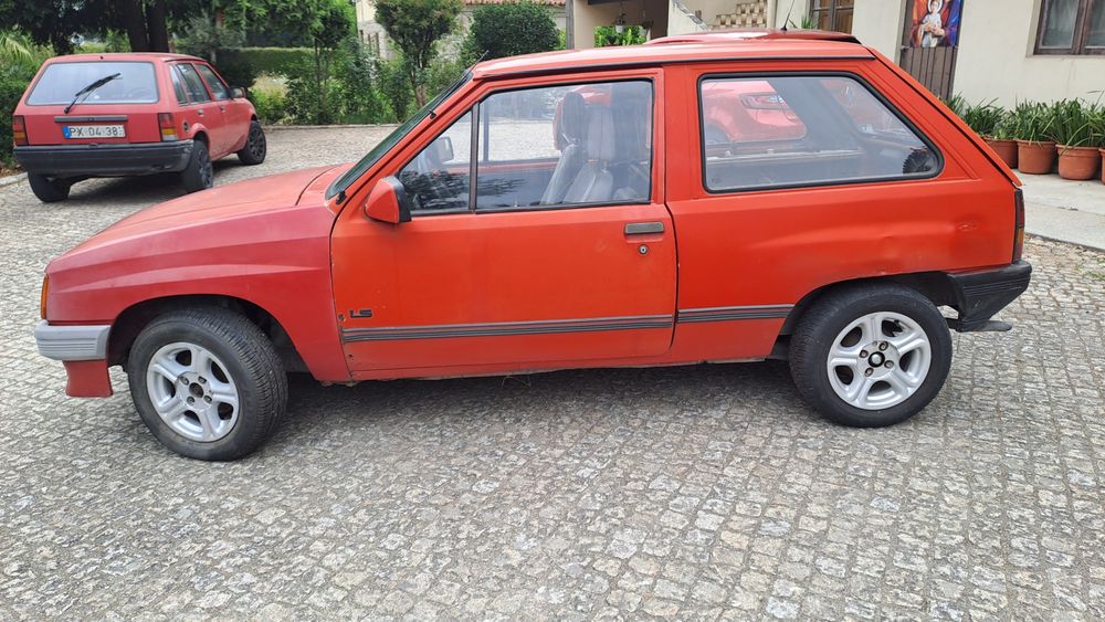 Carrinha Corsa A Fase 1 -- Para peças/restauro