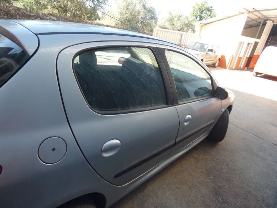Peugeot 206 2002 para peças