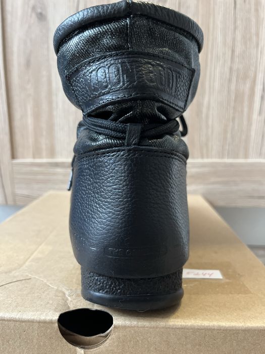 Оригінальні Moon Boot