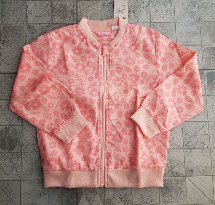 Вітрівка для дівчинки 110 розміру