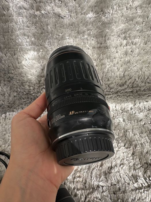 Cânon R10 + 2 lentes + acessório