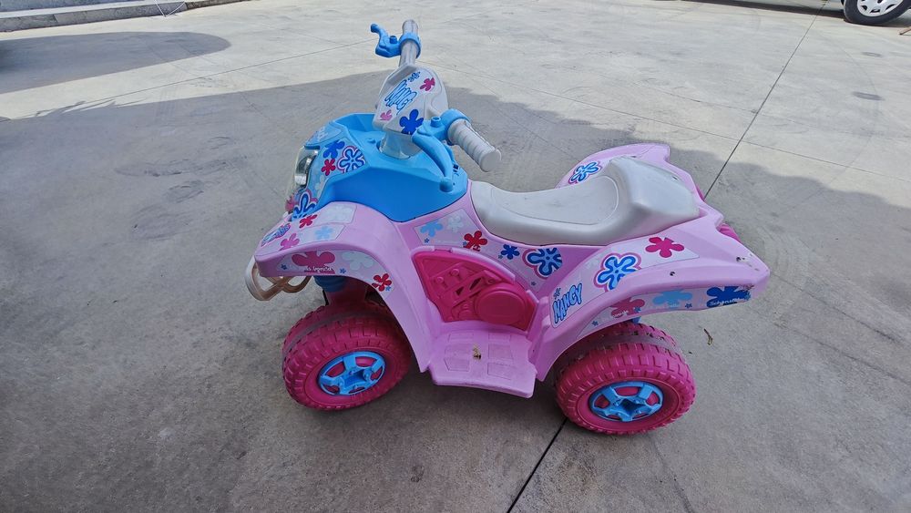 Moto 4 de criança Nancy