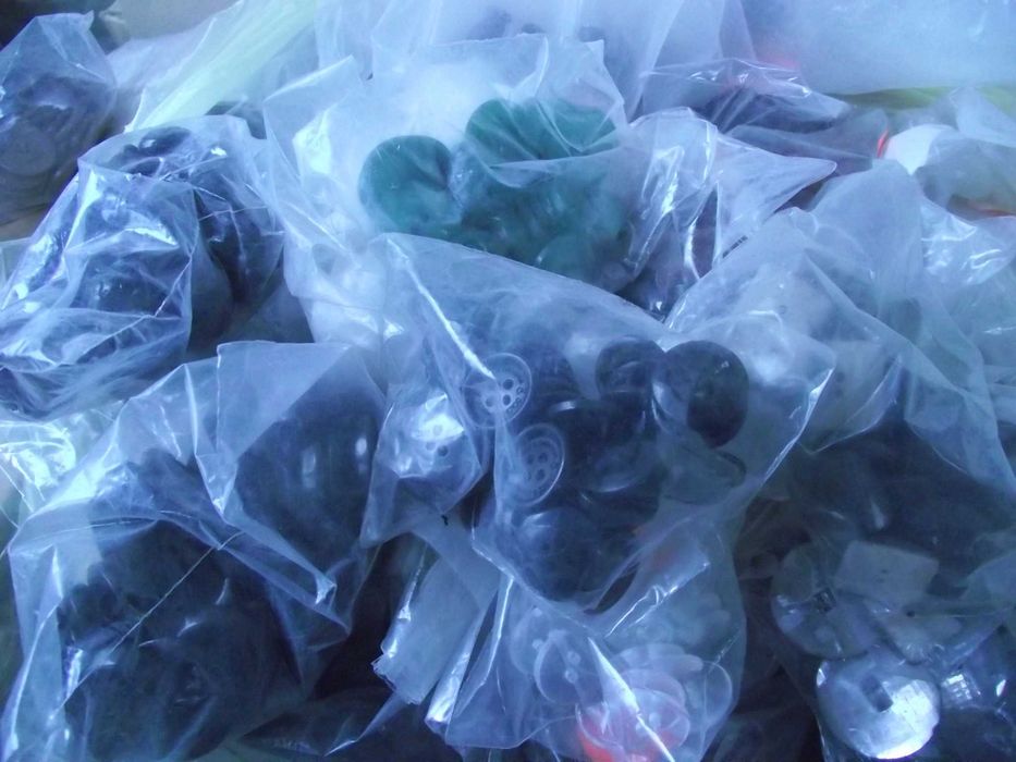 promocja guziki  płaszczowe kostiumowe bluzkowe znakomita jakość