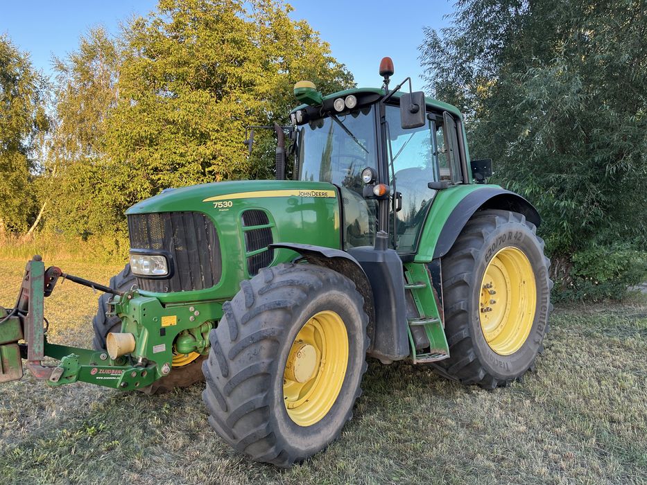 John deere 7530