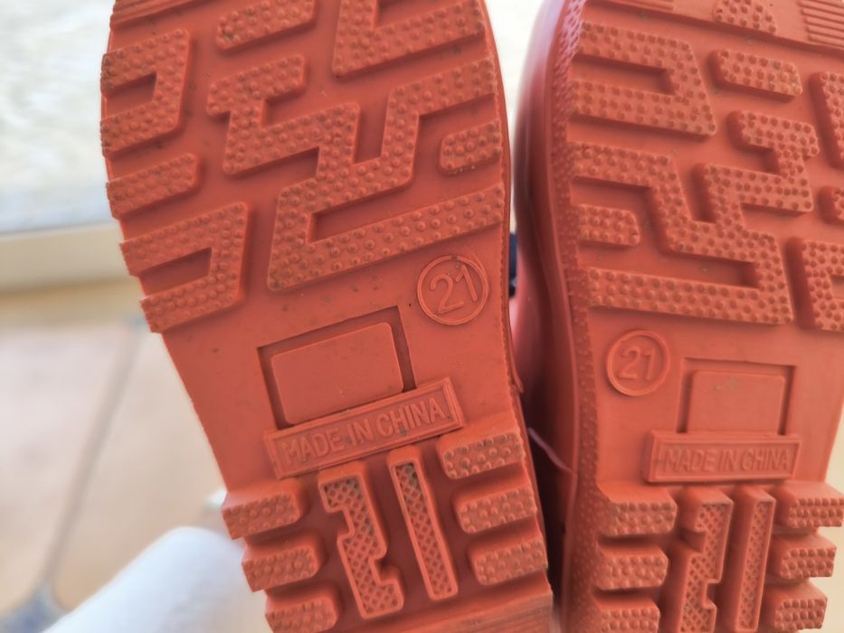 Sapatilhas e Botas criança 21