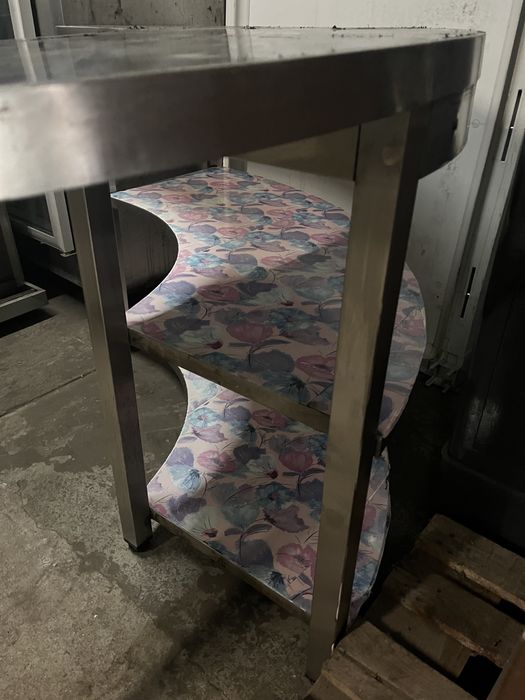 Escaparate em inox redondo tipo balcao