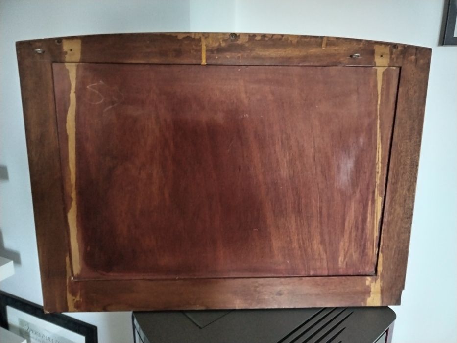 Espelho antigo de 60x89 cms.