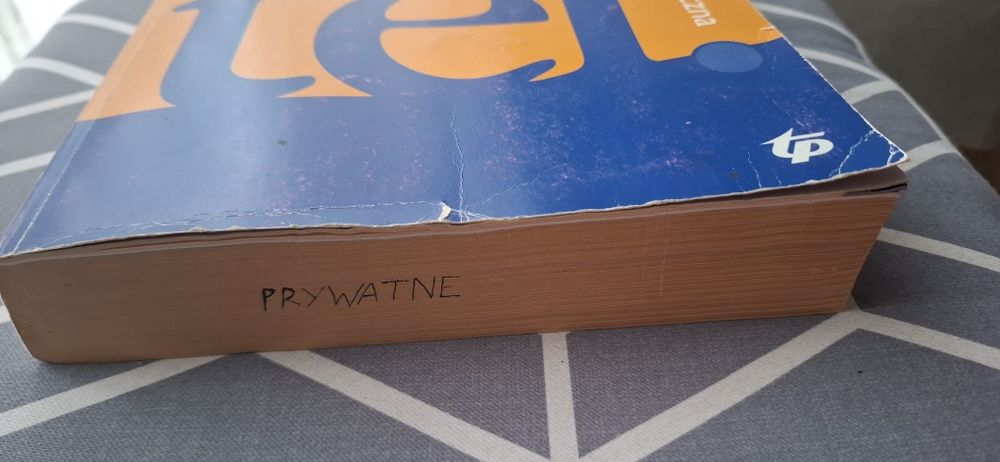 Nowa książka telefoniczna Warszawa 2001.