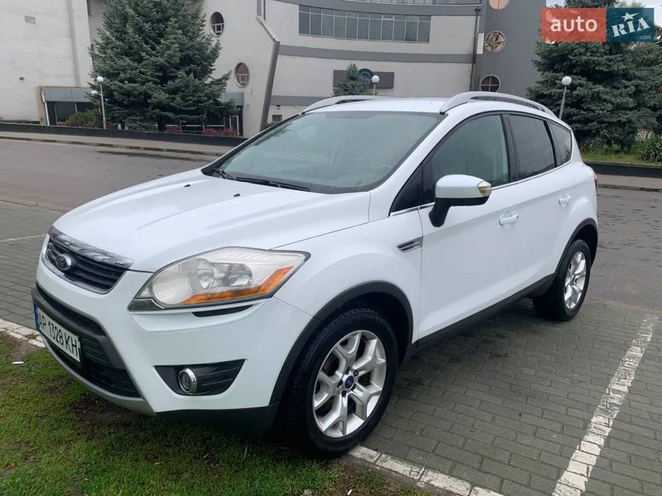 Продам  Ford   Kuga  2011  Позашляховик/ Кроссовер
