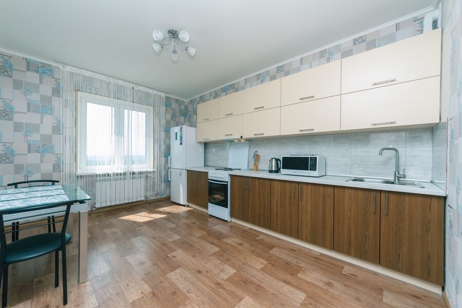 Посуточно.2комнатная.С видом на Днепр.Патриотика.Позняки-Осокорки.-9-555.biz.ua