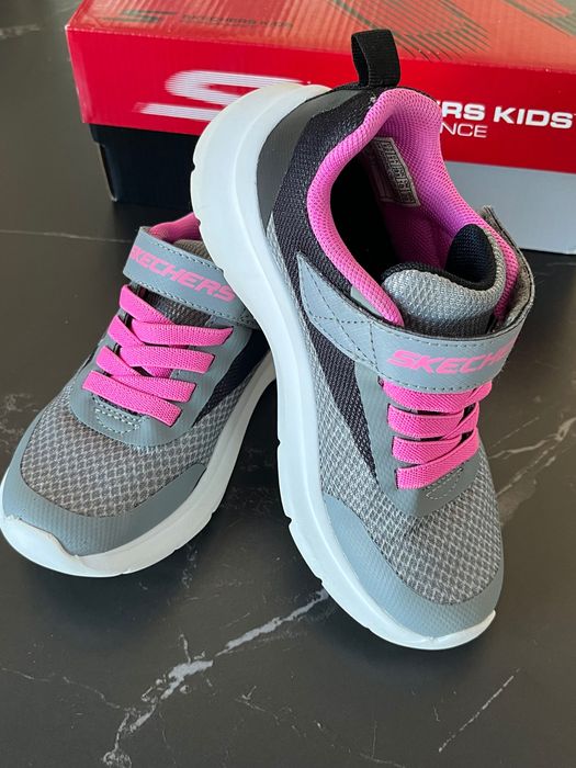 Дитячі кросівки sketchers 28,5р. (18 см) для дівчинки