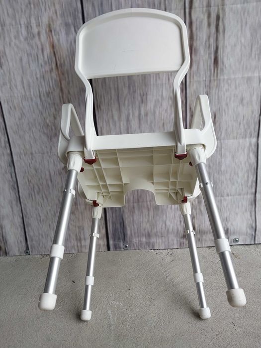 krzesełko toaletowe  /  707