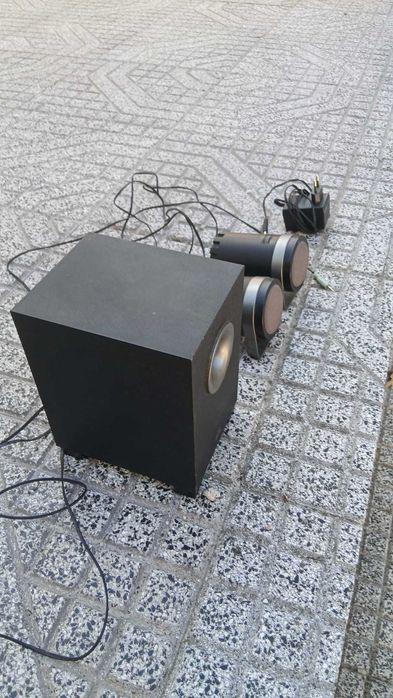 Speaker Columns with Subwoofer - Used435647993213112322