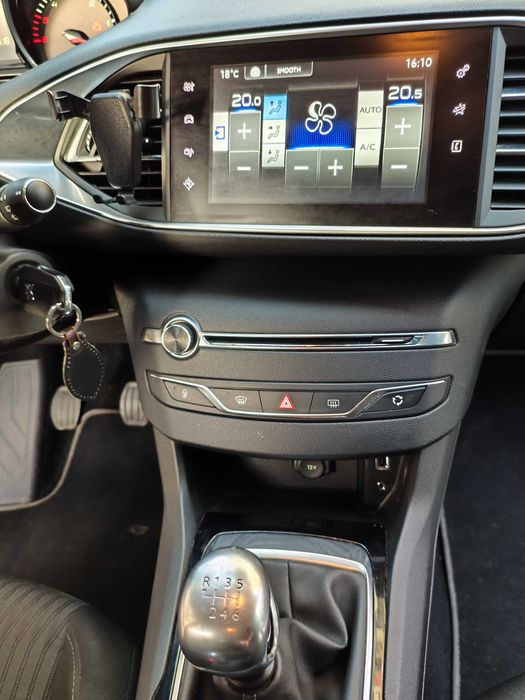 Peugeot 308 SW HDI Blue Business