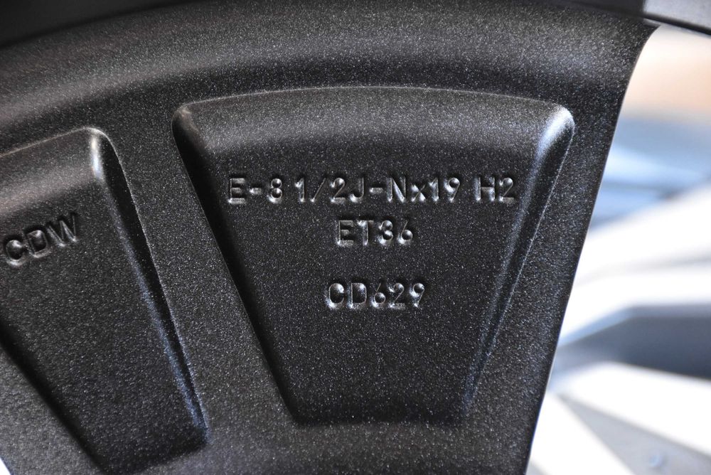 Nowe felgi OEM Audi A4 B9 A5 S5 B10 8B3 Q5 SQ5 8MA A6 C8 C9 4P0 Q3 19"