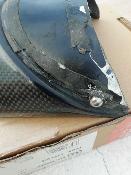 Triumph street triple/Daytona / Guarda lamas em carbono
