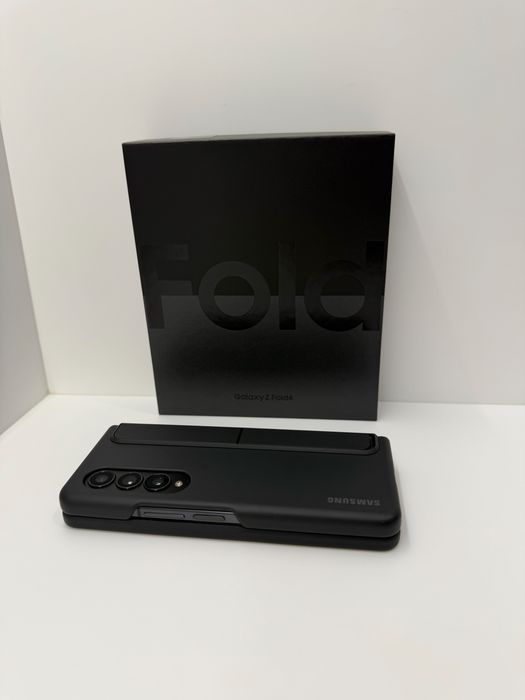 Samsung Galaxy Z Fold 4