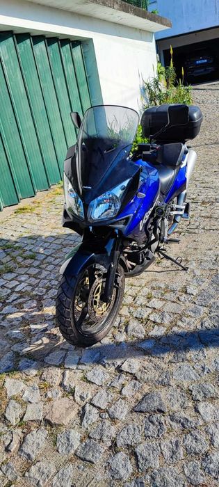 Moto Suzuki DL - 06