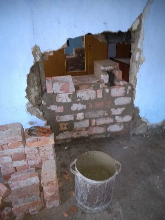 ремонтую. будую  пічки, грубки. чищу канали від сажі і тому подібне