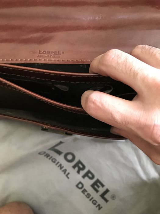 Mala executiva em pele