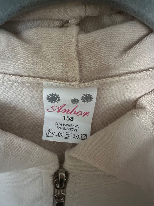 Beżowa bluza dla dziewczynki