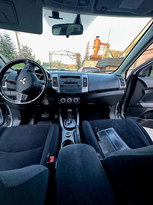 Продаю Mitsubishi Outlander 2008.