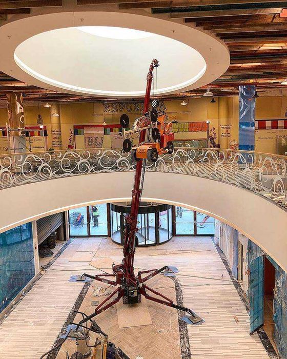 Mini żuraw wynajem //  z operatorem//Dźwig samojezdny//Pająk//Montaż//