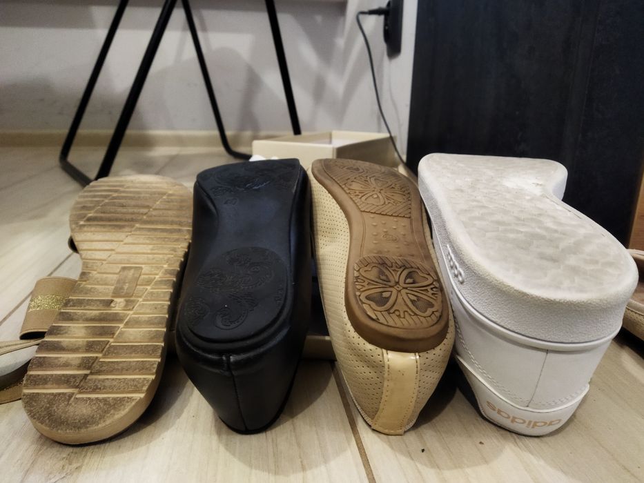Buty r39 Adidas, Graceland, Clara Baron, Vevio zestaw
